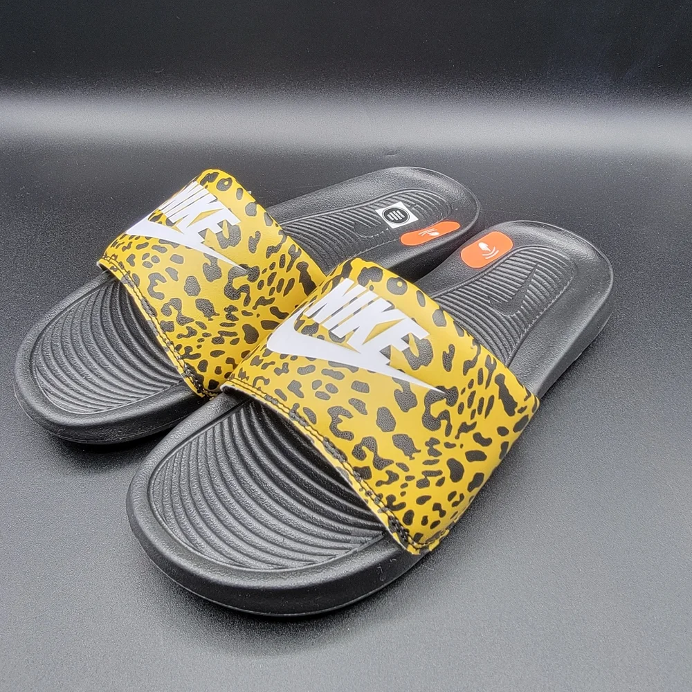 Nike Victori One Leopard Print Women's Slides Sz 6 Black CN9676 700 Comfort New